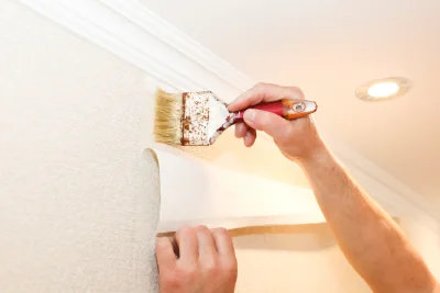 Pose de papier peint à Châlus — revêtements muraux et toiles de verre